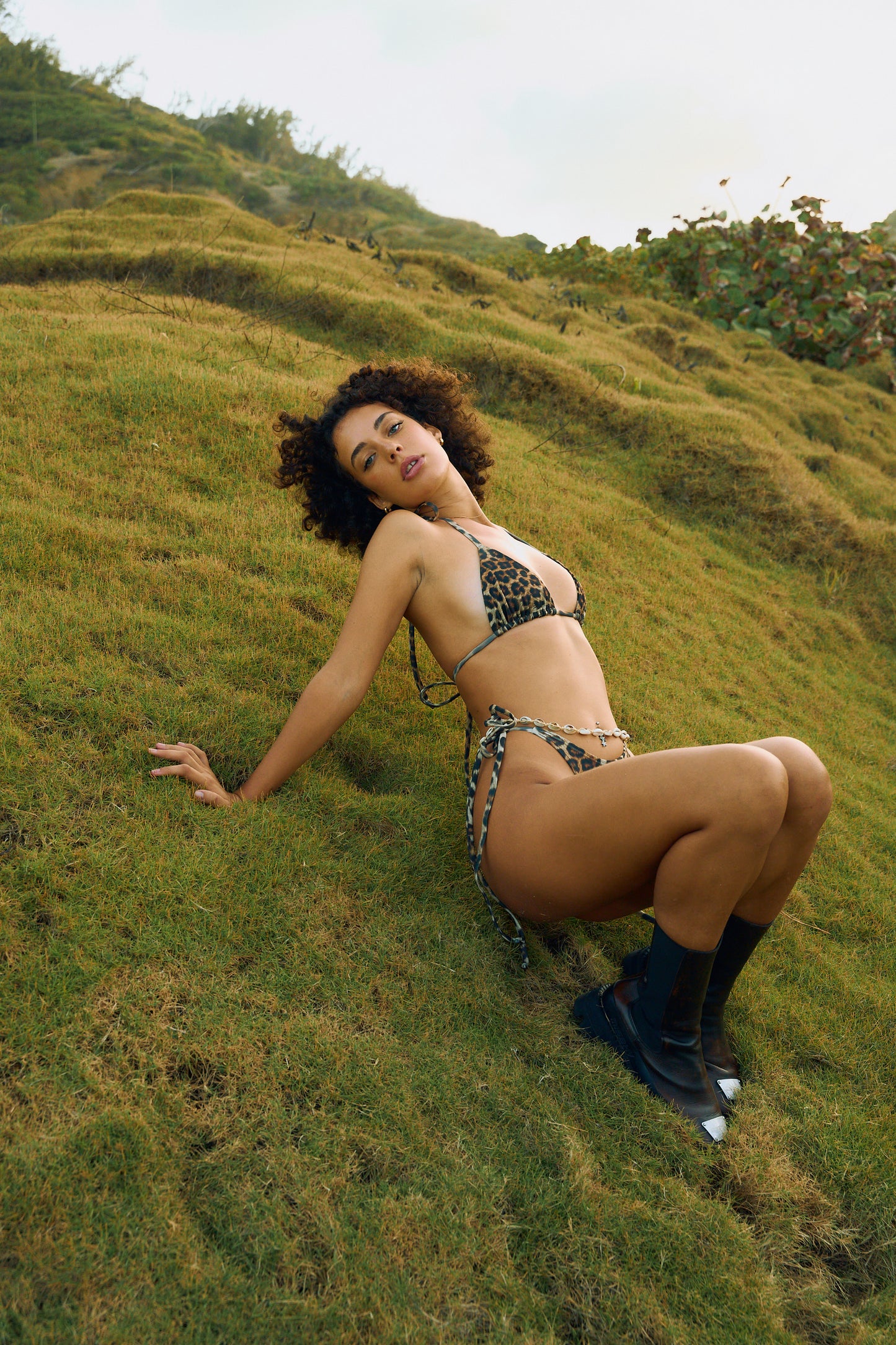 The Billie Bottom (THICK STRAPS)
